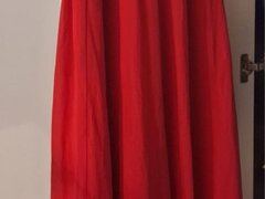 Vand rochie de ocazie purtata o singura data. Se poate masura la cerere